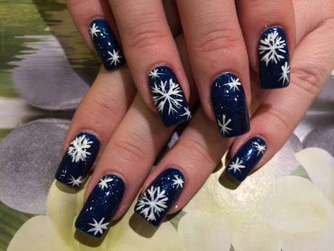 Supreme Nails Supreme Nails